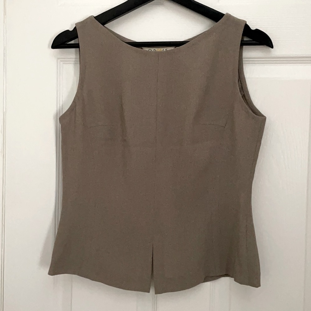 Sand colored tank